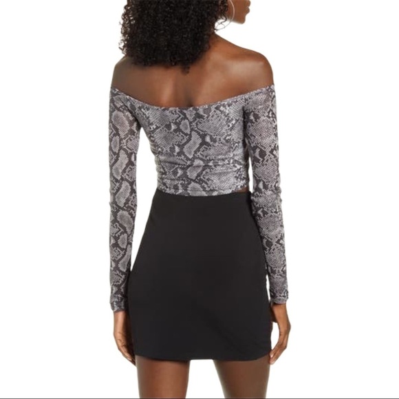 Tiger Mist Snakeskin Off the Shoulder Crop Top - Picture 3 of 8